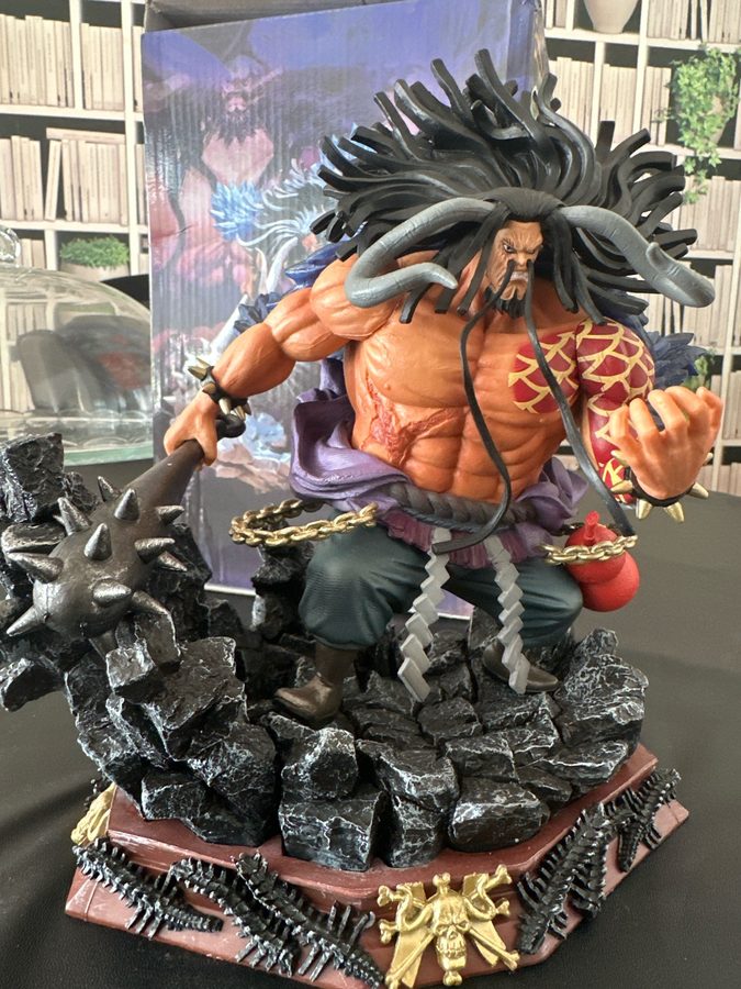 Figurine One Piece – Kaido l'Empereur aux Cent Bêtes 24 cm (PVC) — photo envoyée par un client