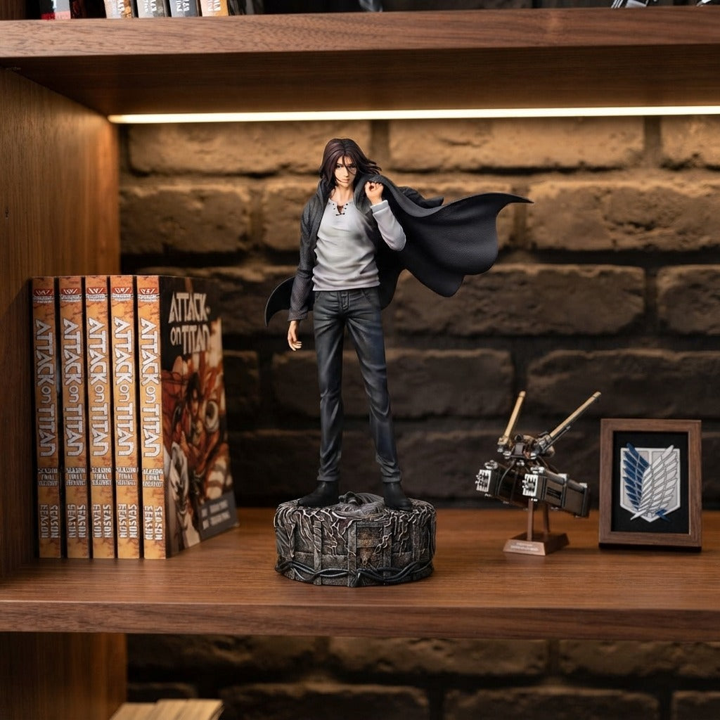 Figurine Eren Jäger Attaque des Titans exposée sur une étagère (décor non inclus)