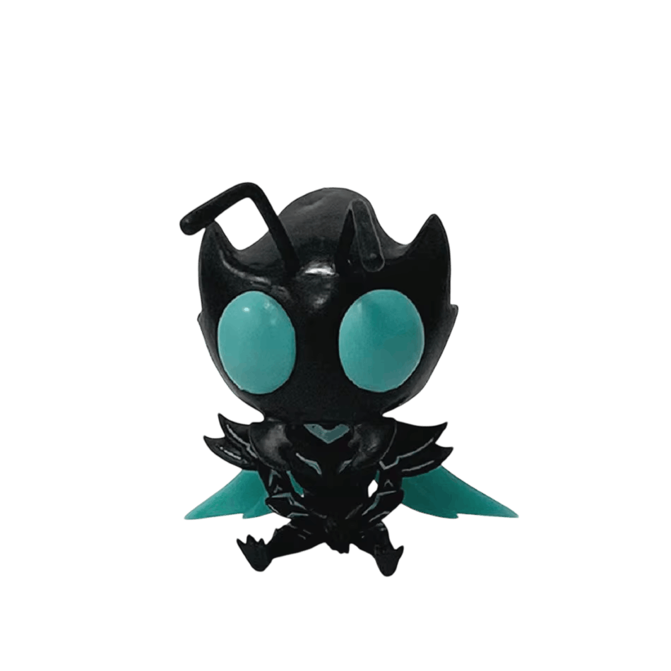 Figurine chibi Beru à la carapace noire, grands yeux turquoise et ailes translucides, détourée sur fond blanc
