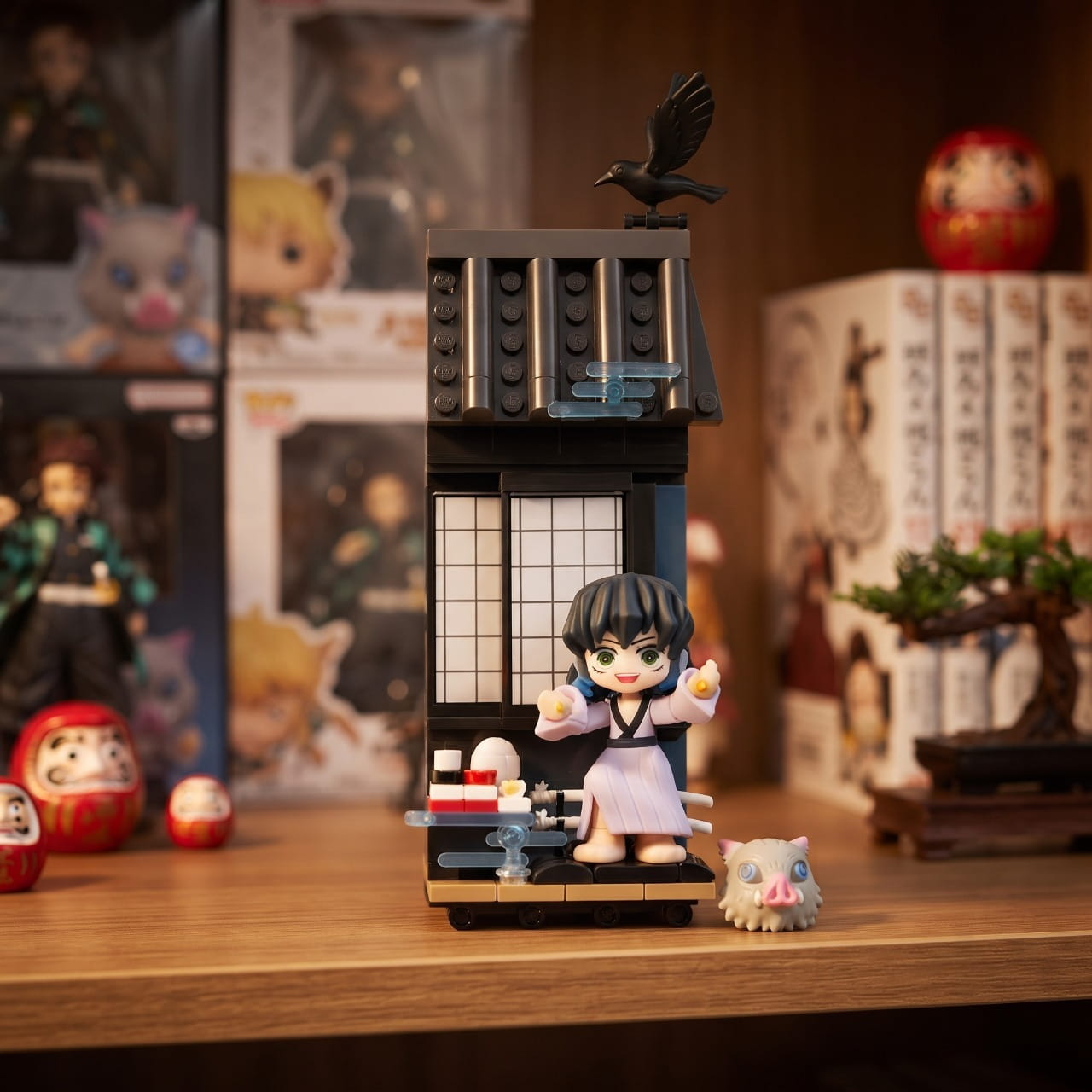 Figurine chibi Kanao Tsuyuri — kimono lavande — Demon Slayer, étagère (décor non inclus)