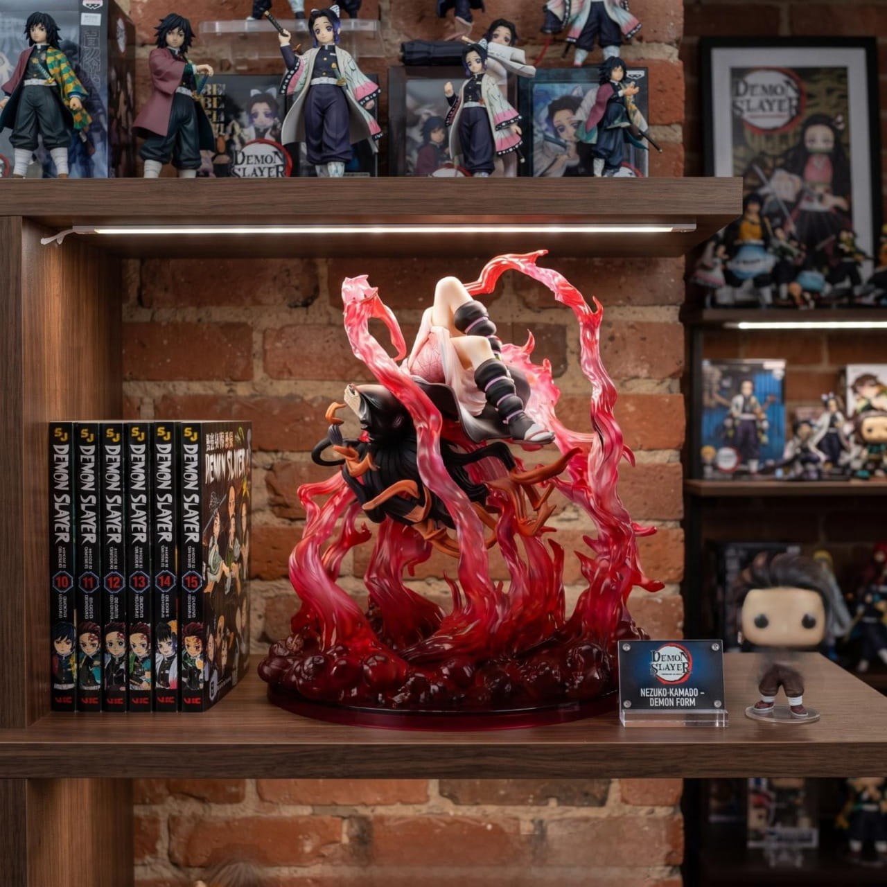 Figurine Nezuko Kamado Demon Slayer - exposee sur une etagere (decor non inclus)