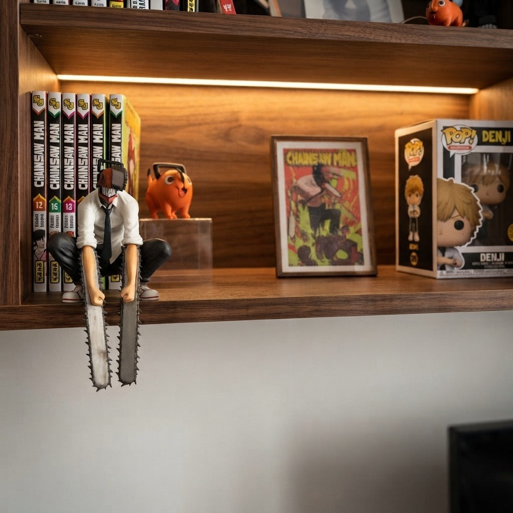 Figurine Denji exposée sur une étagère de collection Chainsaw Man
