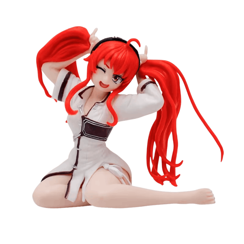 Figurine Eris assise en kimono blanc, couettes rousses, mains dans les cheveux, clin d'œil, détourée sur fond blanc