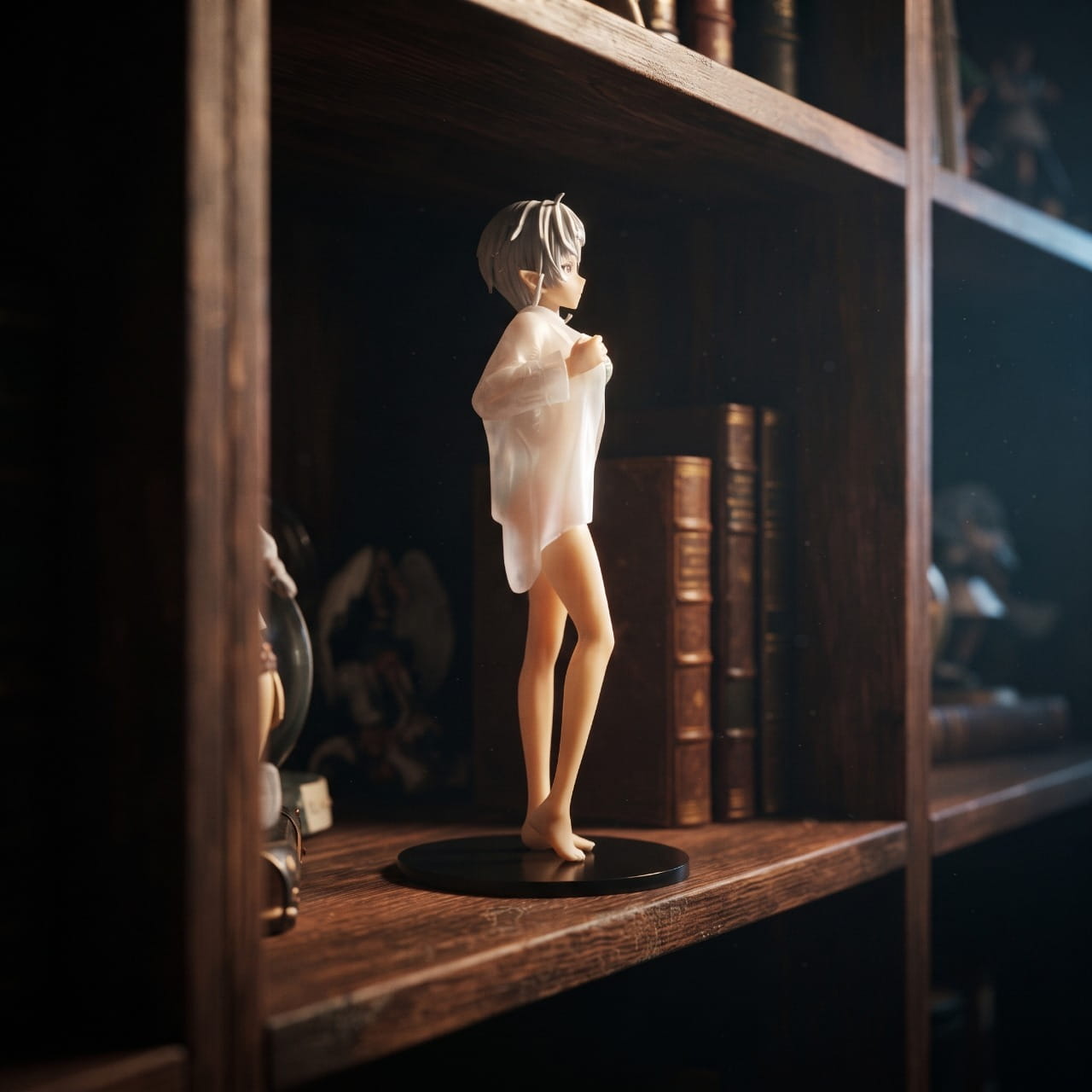 Figurine Sylphiette Mushoku Tensei exposée sur une étagère (décor non inclus)