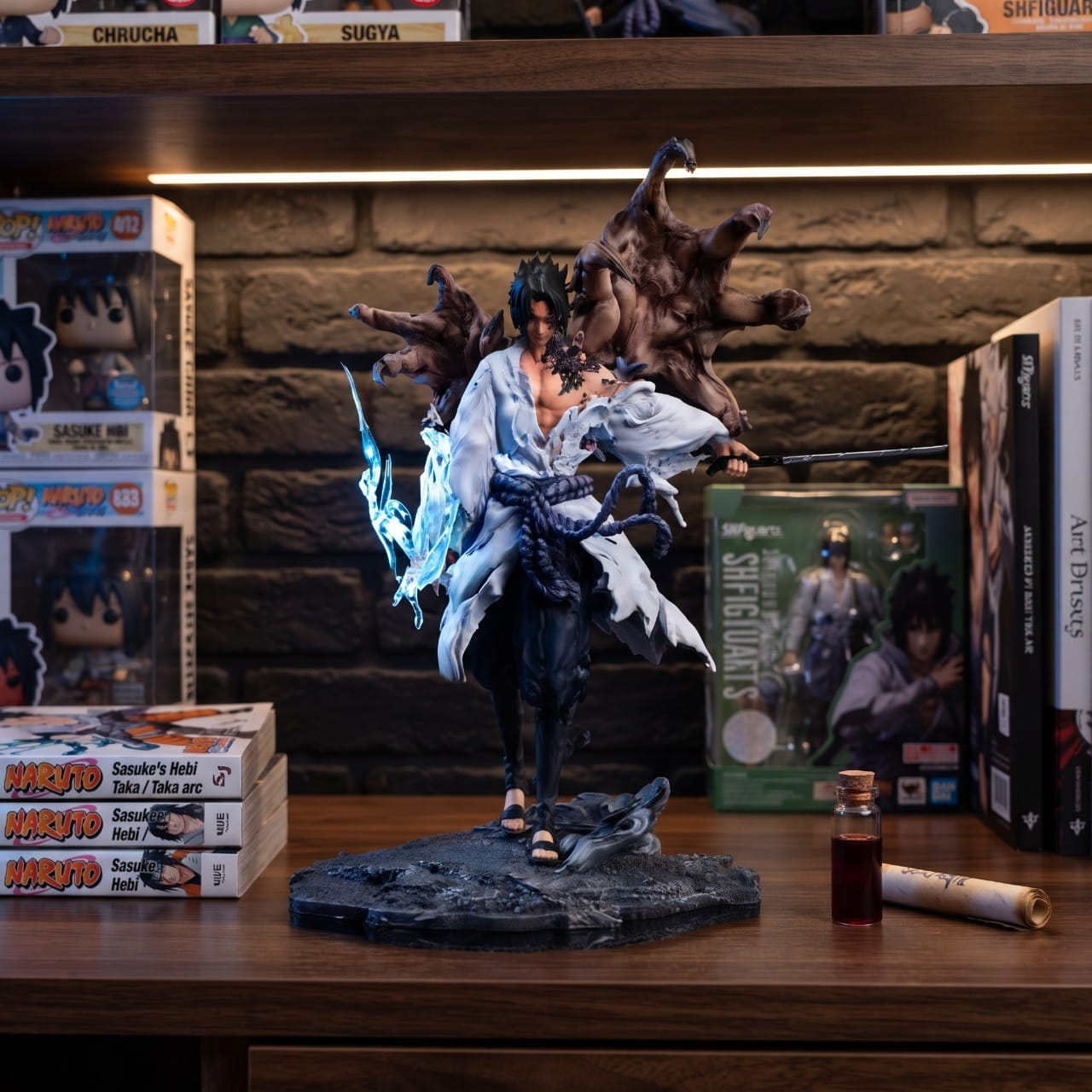 Figurine Sasuke Uchiha Susanoo Naruto - exposee sur une etagere (decor non inclus)