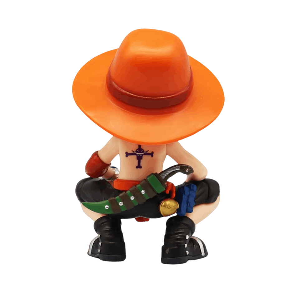 Figurine chibi Portgas D. Ace assis, tatouage du dos - vue arrière