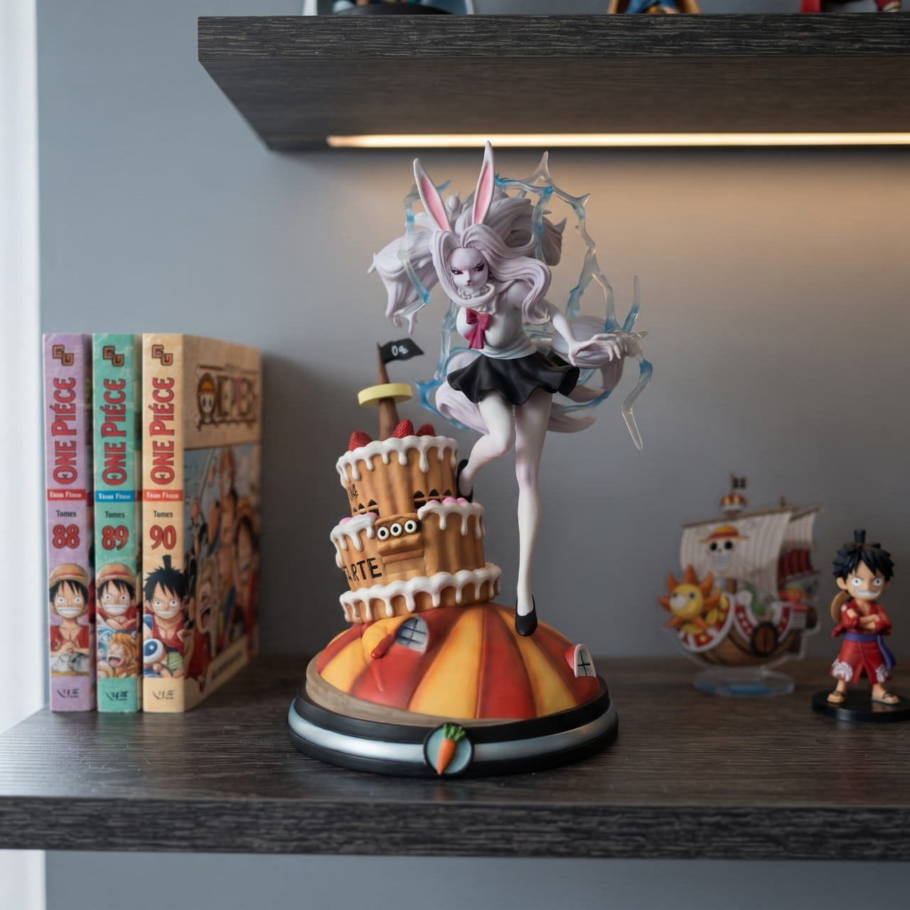 Figurine Carrot Sulong One Piece - exposee sur une etagere (decor non inclus)
