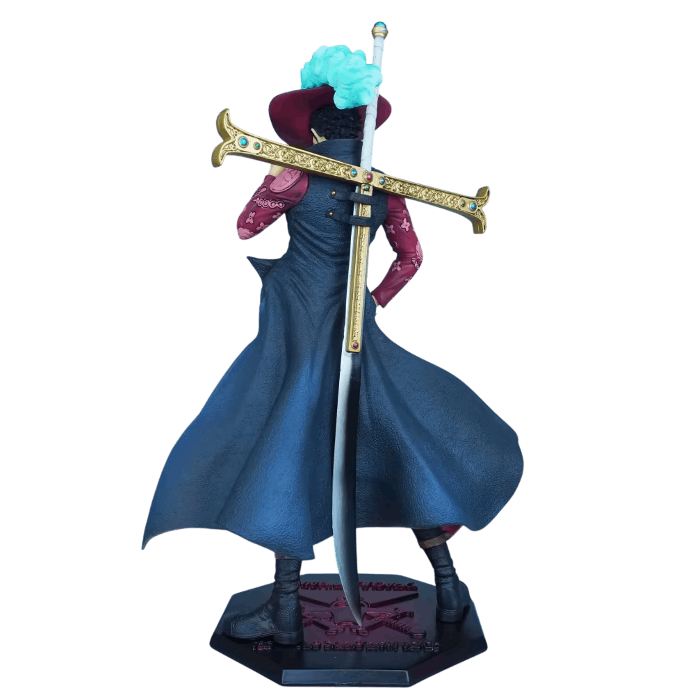 Figurine One Piece Mihawk 30 cm détails du manteau et socle