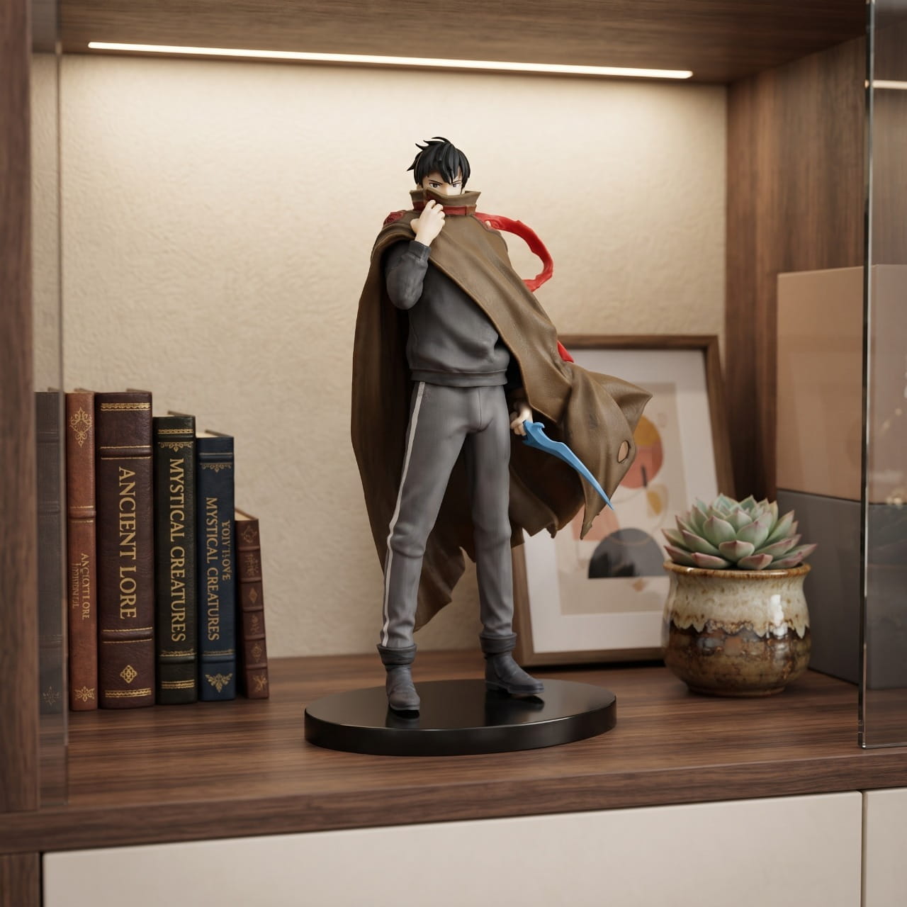 Figurine de Sung Jinwoo en cape beige posée sur une étagère sombre en contre-jour