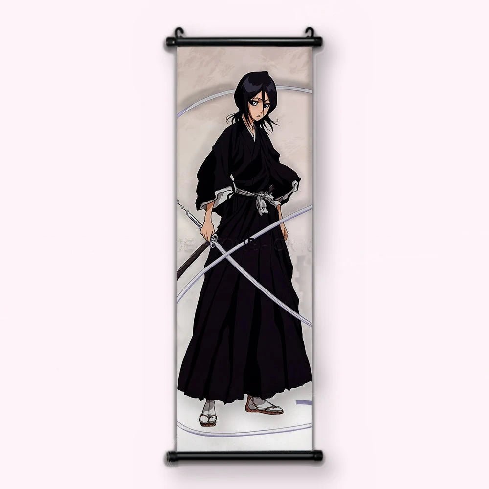 jeune femme en kimono noir et obi blanc, deux lames blanches croisées, fond beige, kakémono vu de face