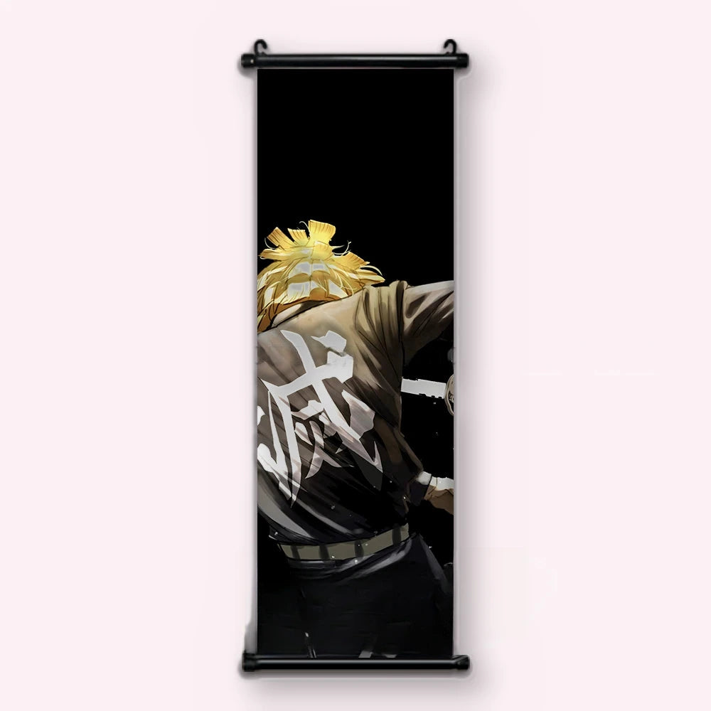 Kakémono Demon Slayer Zenitsu Agatsuma de dos, cheveux blonds hérissés et haori marqué, vu de face : toile tendue entre ses deux baguettes de bois, cordon de suspension fourni