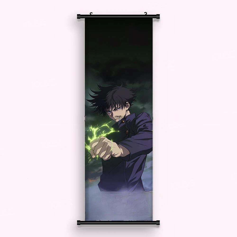 Kakémono Jujutsu Kaisen Megumi Fushiguro, le poing serré autour d'une énergie verte, vu de face : toile imprimée tendue entre ses deux baguettes de bois, cordon de suspension fourni