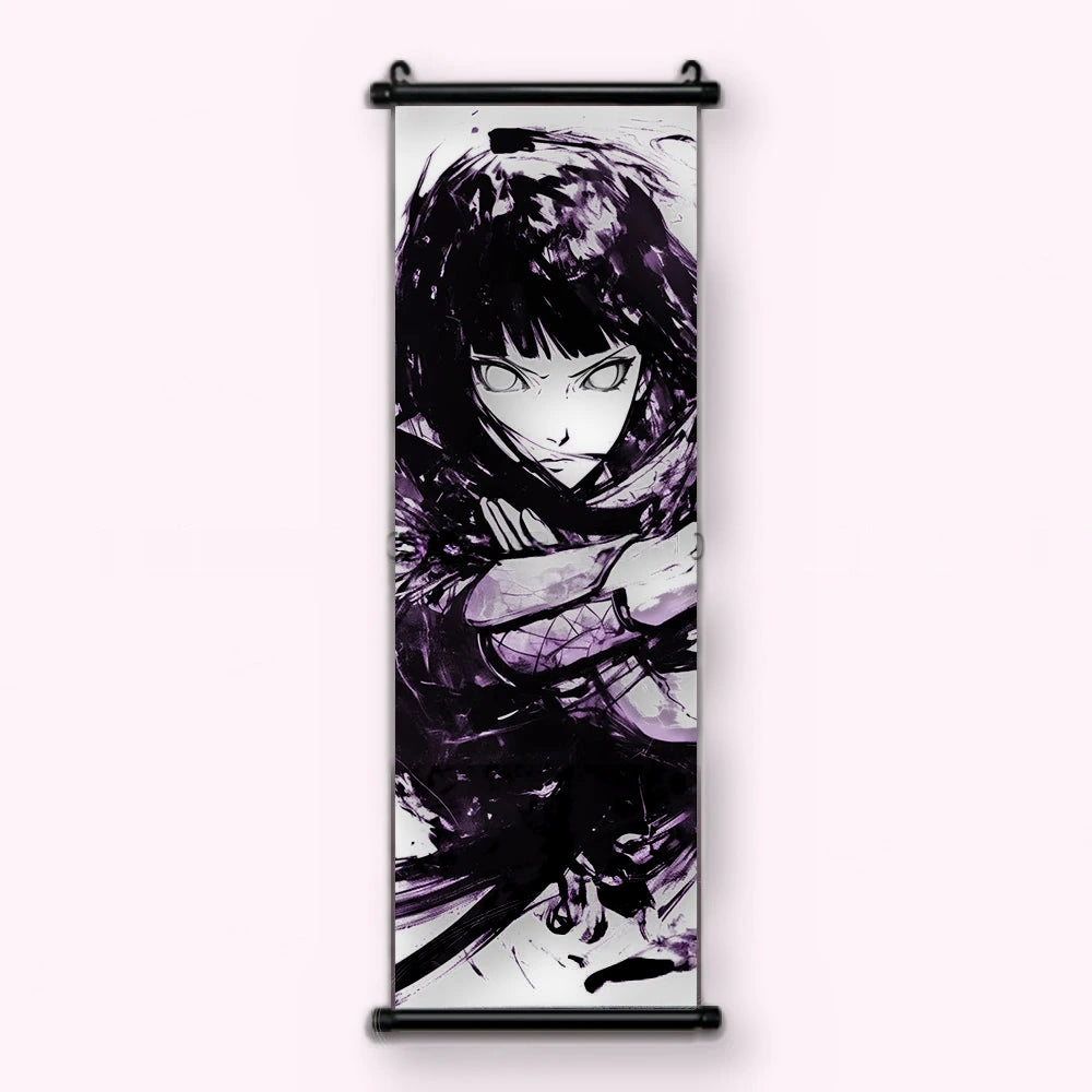 Kakémono Naruto, Hinata de face, cheveux noirs et fond violet à l'encre, vu de face : toile tendue entre ses deux baguettes de bois, cordon de suspension fourni