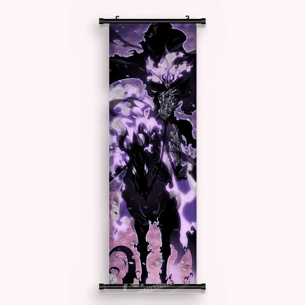 Kakémono Solo Leveling, une figure sombre debout, hampe au poing, nimbée de flammes blanches, vu de face : toile tendue entre ses deux baguettes de bois, cordon de suspension fourni