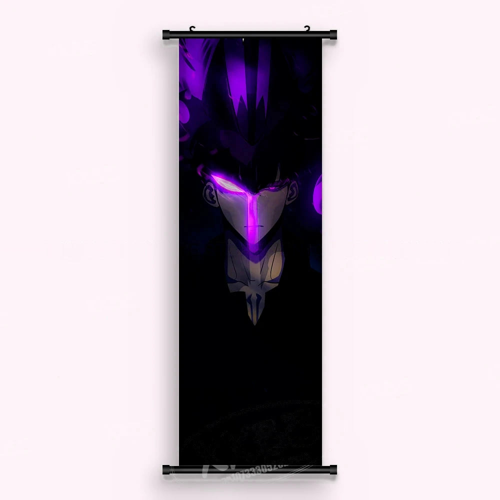 Kakémono Solo Leveling, un visage dans le noir, deux fentes de lumière magenta en travers des yeux, vu de face : toile tendue entre ses deux baguettes de bois, cordon de suspension fourni