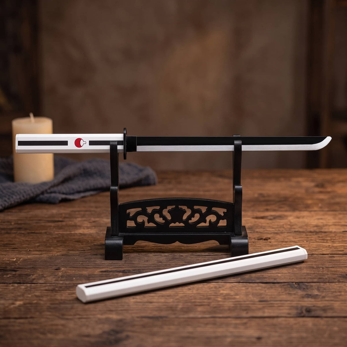 Katana Naruto Sasuke Uchiha Naruto - presentee sur un support (support non inclus)