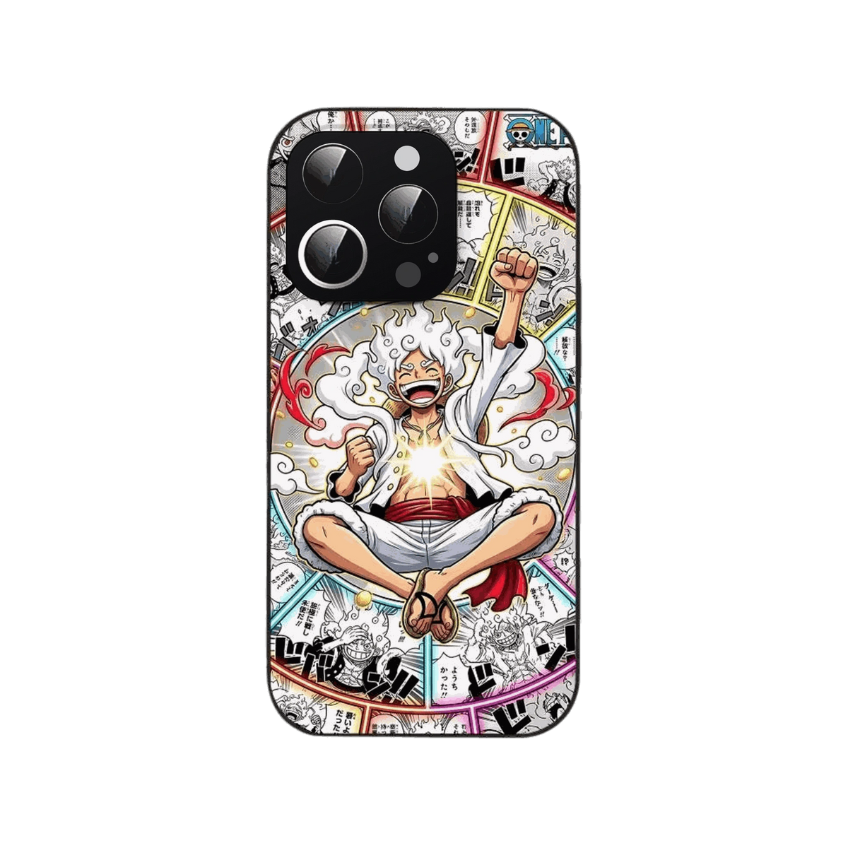 Coque iPhone One Piece illustrant Luffy en forme éveillée assis en tailleur sur un fond de cases de manga