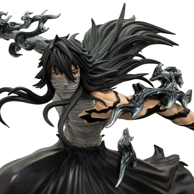 Figurine Ichigo Mugetsu gros plan visage bandé flammes noires - Bleach