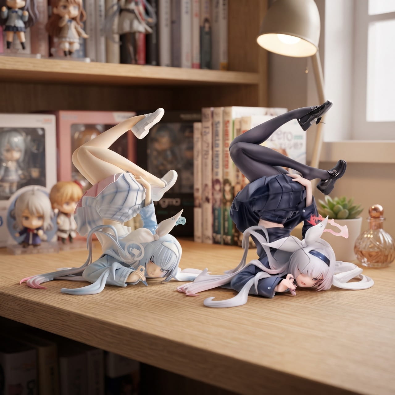 Figurines Plana Blue Archive exposées sur une étagère (décor non inclus)