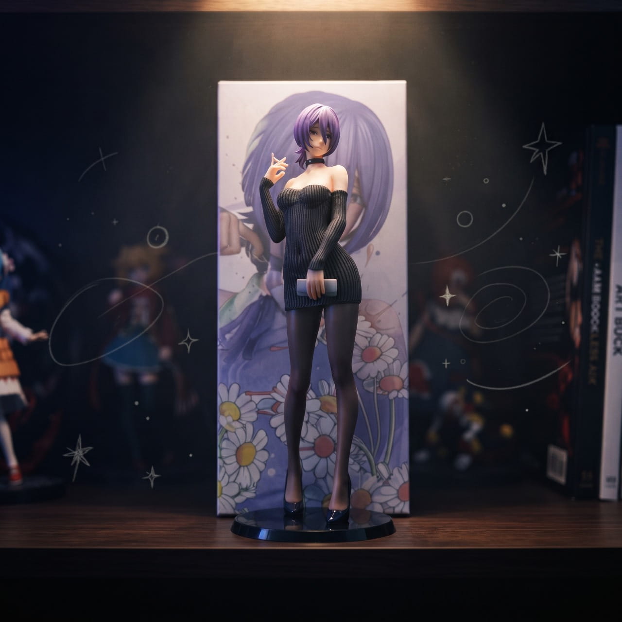 Figurine Reze robe de soirée Chainsaw Man exposée sur une étagère (décor non inclus)