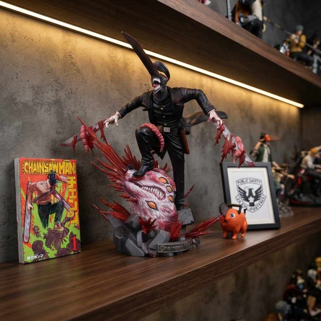 Figurine Samurai Sword Chainsaw Man exposée sur une étagère (décor non inclus)