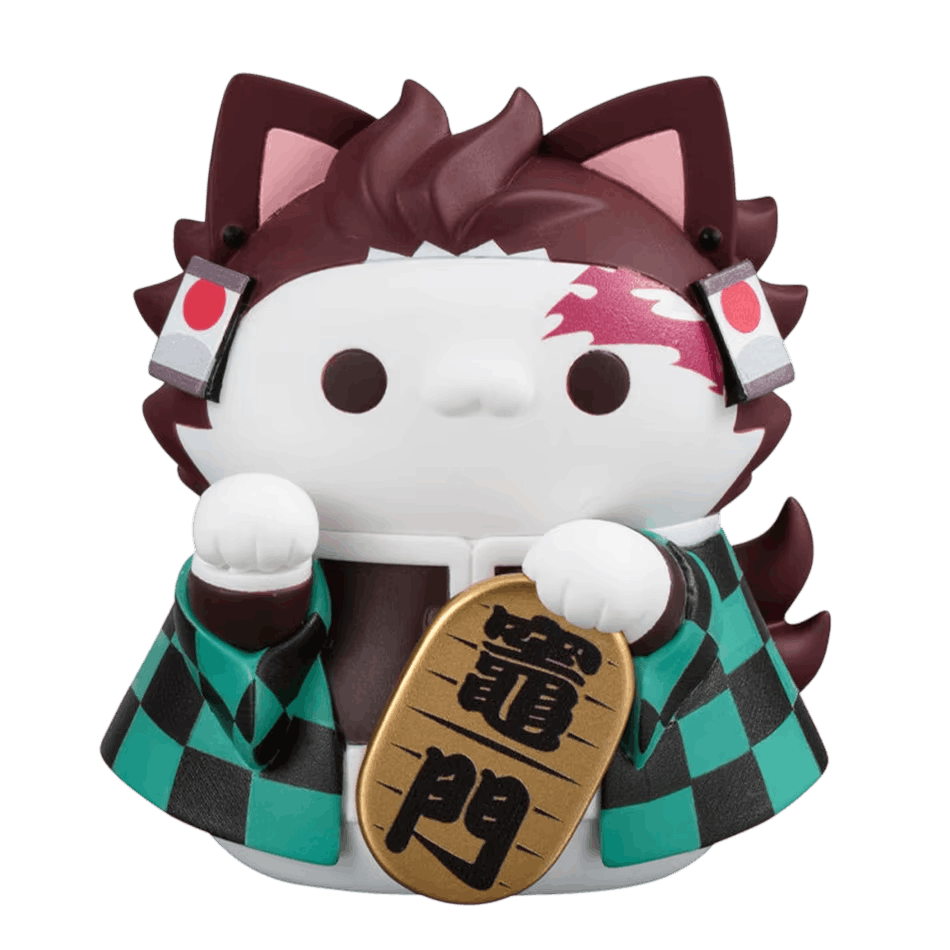 Chat porte-bonheur Tanjiro vu de face, boucles hanafuda et cicatrice au front — Demon Slayer