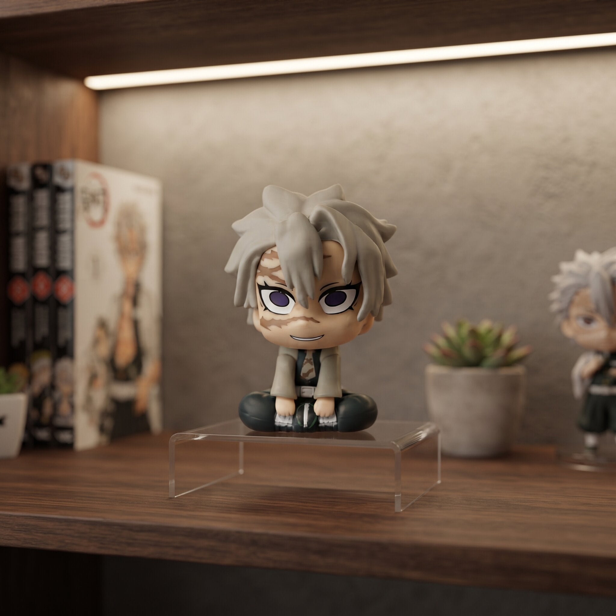 Figurine chibi Sanemi Shinazugawa assis, exposée sur une étagère (décor non inclus)