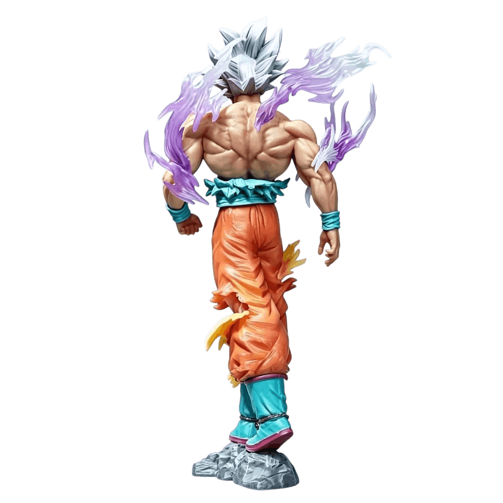 Figurine Son Goku (Dragon Ball), 16,5 cm, chevelure argentée froide et nacrée — détourée, vue sans décor.