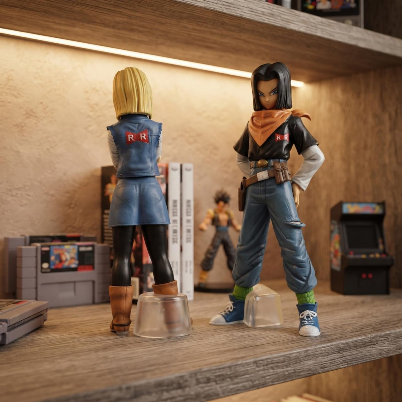 Figurine Dragon Ball Z – Android 17 & 18, au Choix, exposée sur une étagère (décor non inclus)