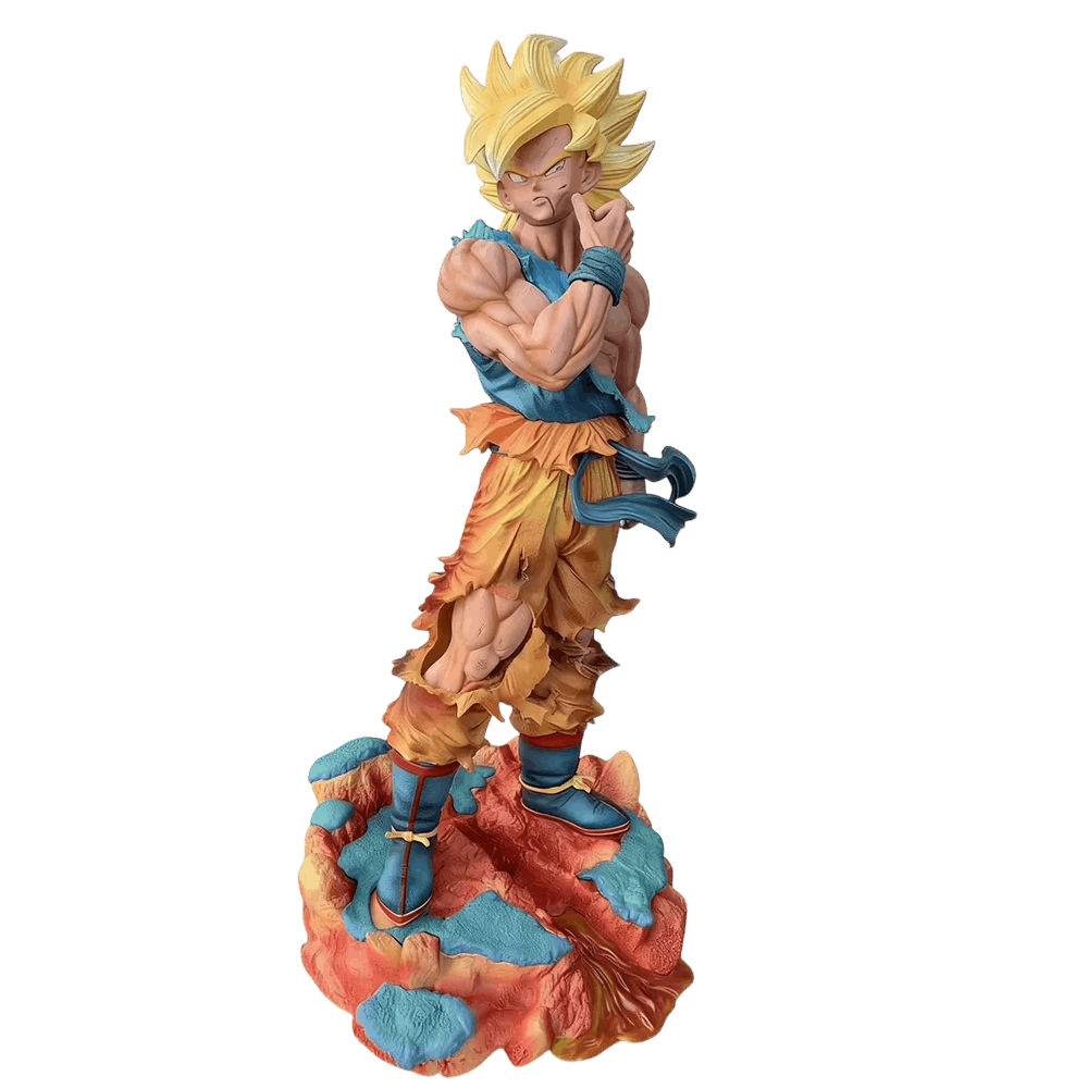 Figurine Goku Super Saiyan bras croisés détourée sur fond noir, vue de face, ceinture bleue flottant derrière lui