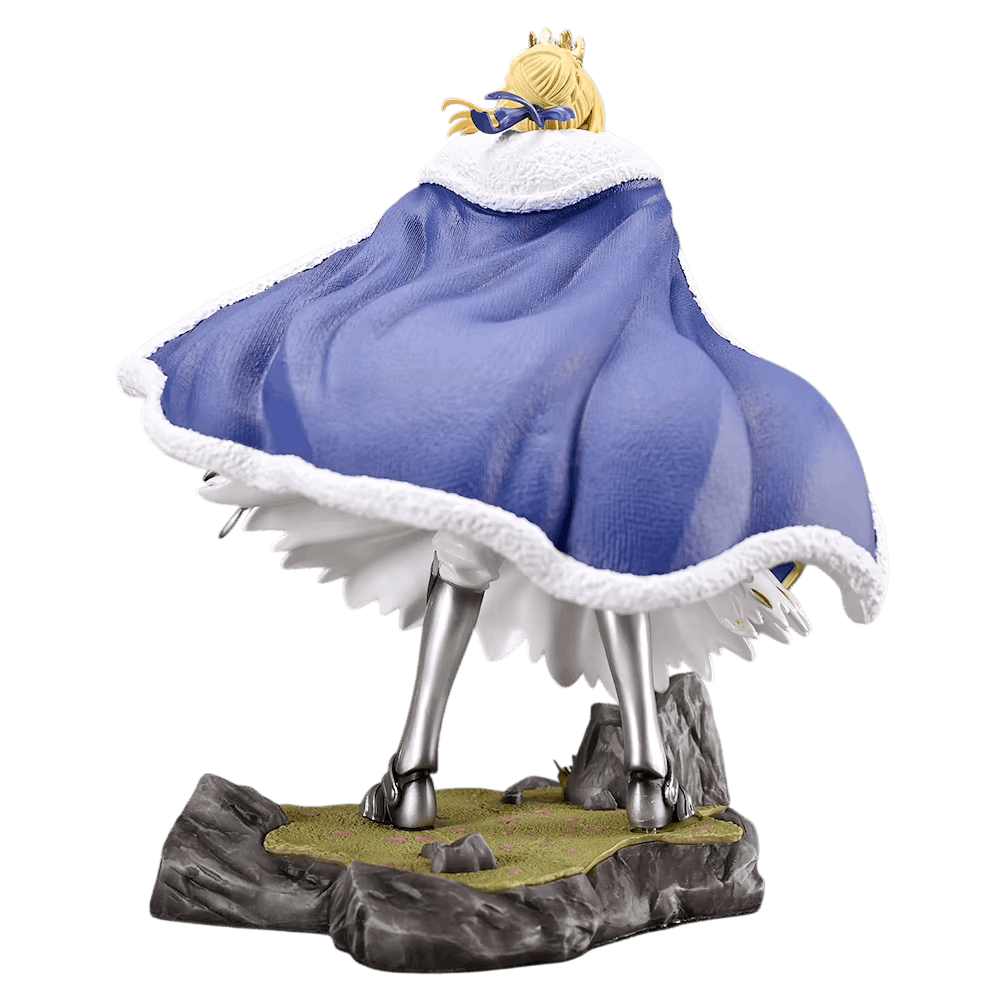 Fate Artoria Pendragon figure 27 cm rear view: the cloak edged with white fur fills the whole width of the piece