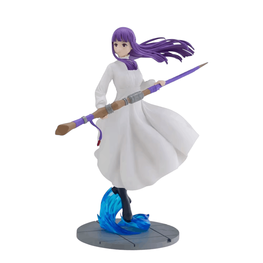 Figurine Fern Sousou no Frieren de face : robe blanche soulevée, bâton de bois bagué de violet, vague bleue sur socle rond gris