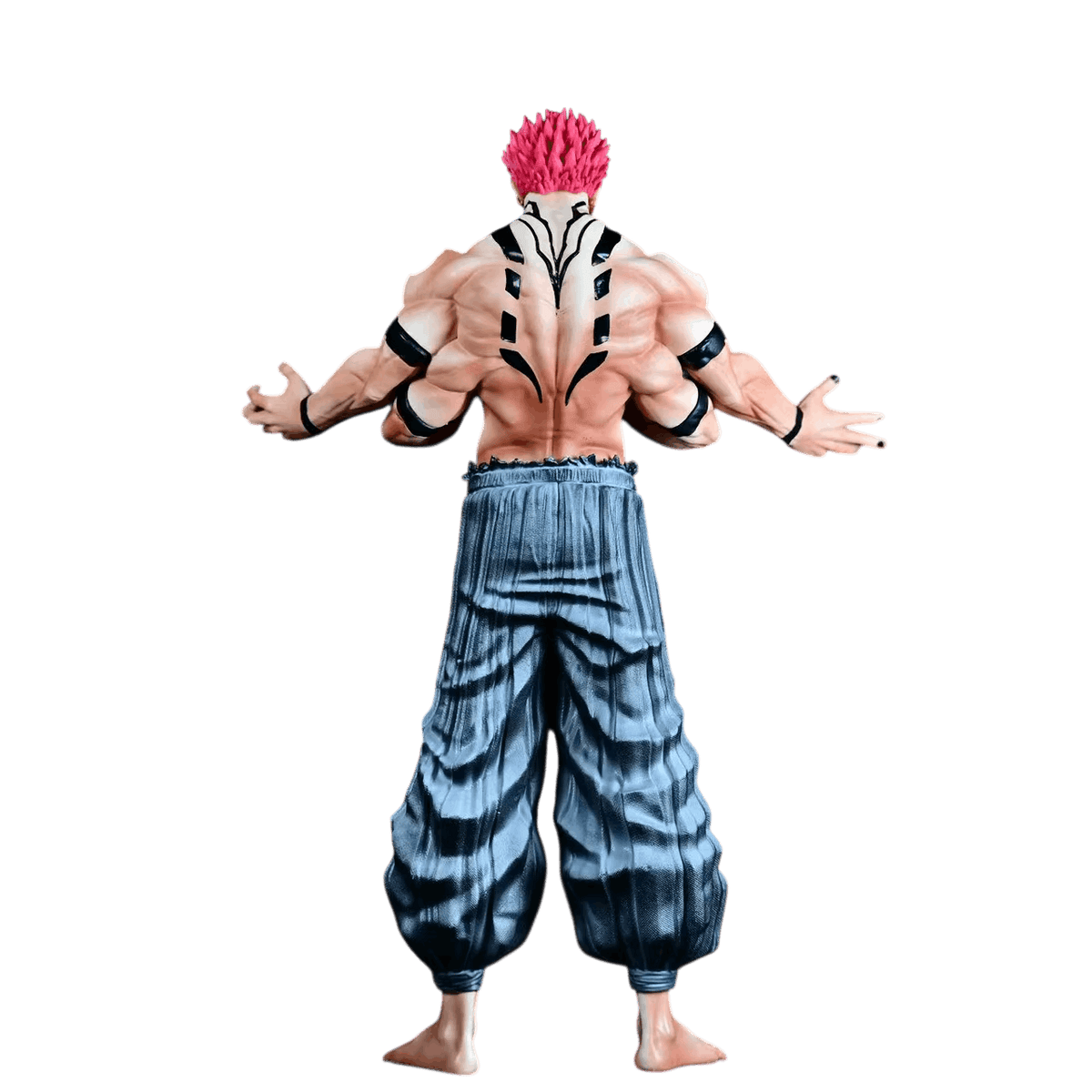 Jujutsu Kaisen Sukuna figure 32 cm rear view: black ridged pattern sculpted down the back and folds of the faded trousers