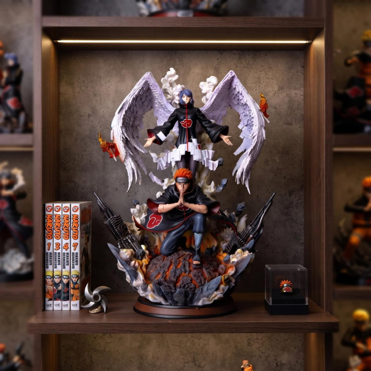 Diorama Pain et Konan Akatsuki Naruto - exposee sur une etagere (decor non inclus)