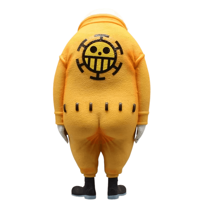 Figurine One Piece Bepo 24,5 cm vue de dos : le pavillon de l'équipage occupe tout le dos de la combinaison orange
