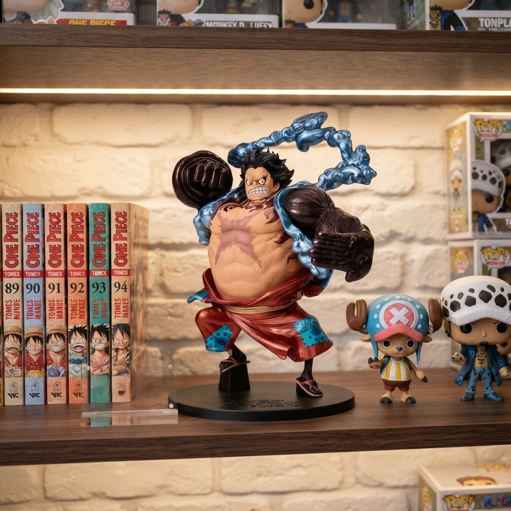 Figurine Luffy Gear 4 Boundman exposée sur une étagère (décor non inclus) - One Piece