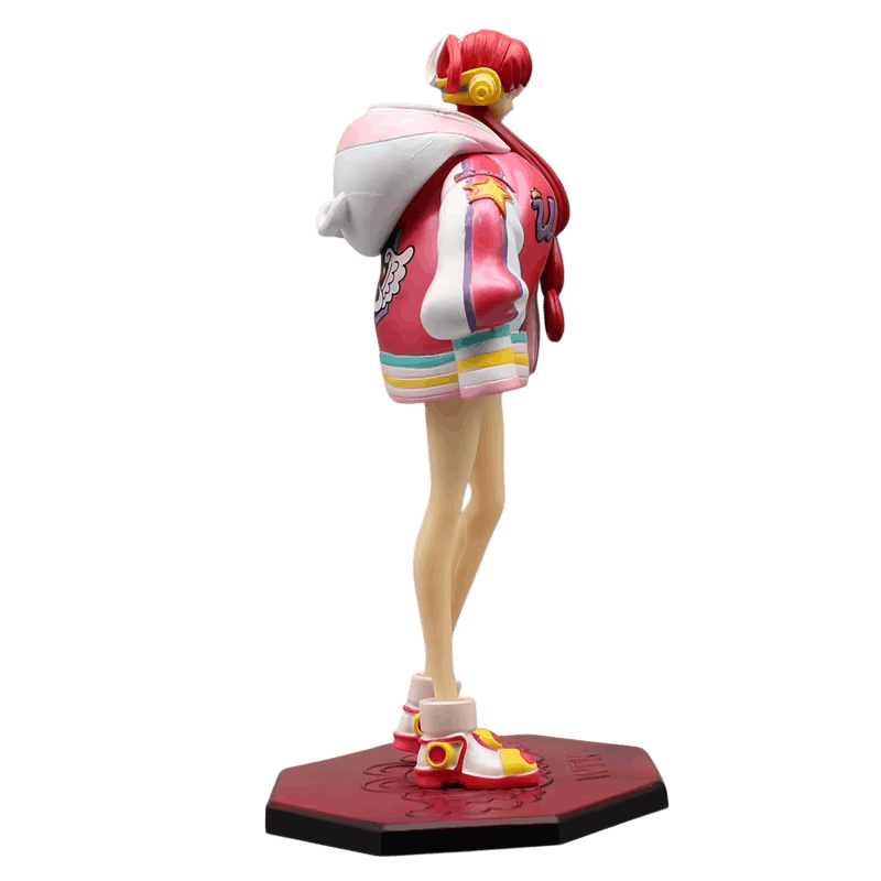 Figurine One Piece Uta 24 cm de profil : bords rayés multicolores de la veste et longue mèche rouge qui descend devant elle