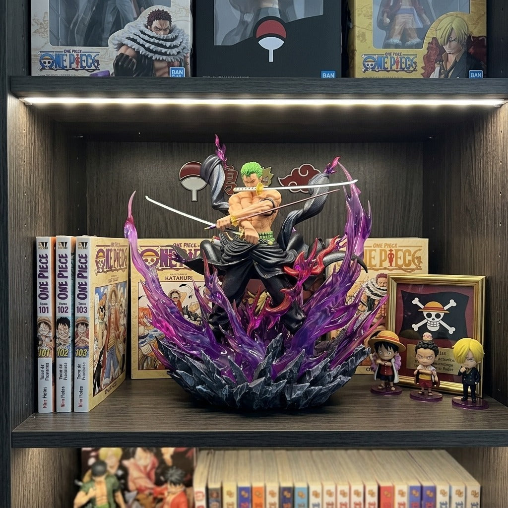 Statue Zoro Ashura exposée sur une étagère de collection One Piece