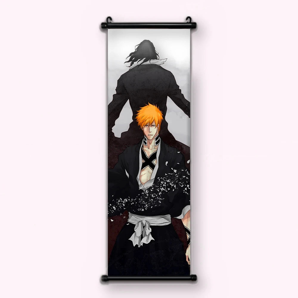 Ichigo debout en kimono noir, croix blanche sur le torse, grande ombre derrière, kakémono vu de face
