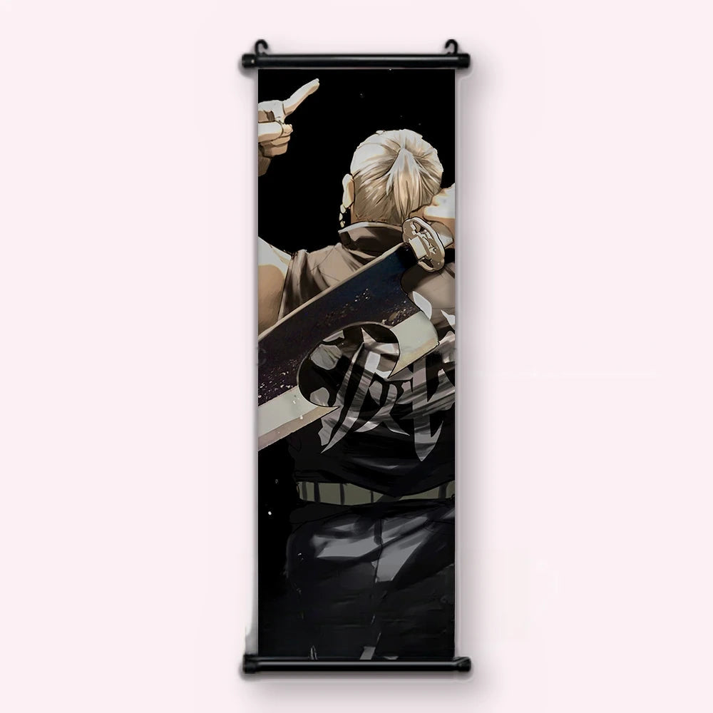 Kakémono Demon Slayer Tengen Uzui de dos, sa large lame posée sur l'épaule, vu de face : toile tendue entre ses deux baguettes de bois, cordon de suspension fourni