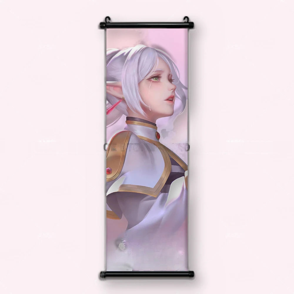Kakémono Frieren, Frieren de profil, une larme sur la joue, sur un fond rose pâle, vu de face : toile tendue entre ses deux baguettes de bois, cordon de suspension fourni