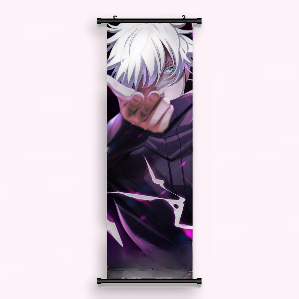 Kakémono Jujutsu Kaisen Satoru Gojo la main tendue vers l'avant, éclairs roses, vu de face : toile imprimée tendue entre ses deux baguettes de bois, cordon de suspension fourni