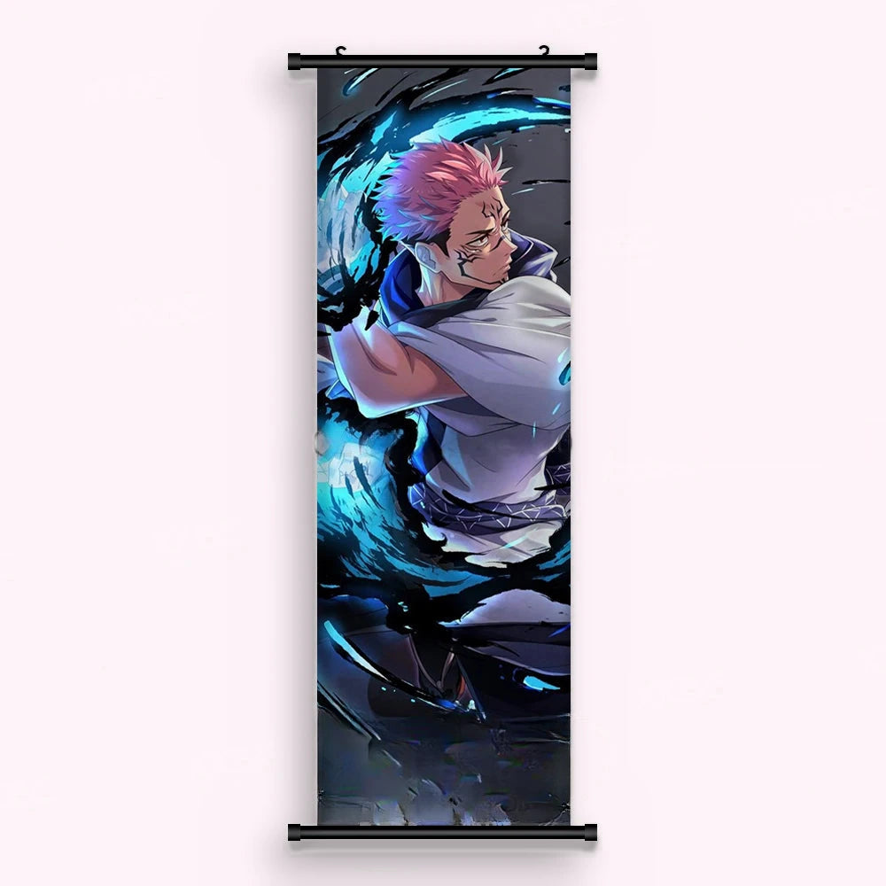 Kakémono Jujutsu Kaisen Sukuna emporté par une vague bleue, vu de face : toile imprimée tendue entre ses deux baguettes de bois, cordon de suspension fourni