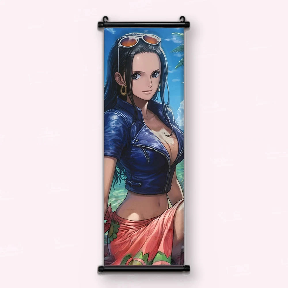 brune aux longs cheveux noirs, veste bleue ouverte et jupe rose fleurie sur une plage, kakémono vu de face