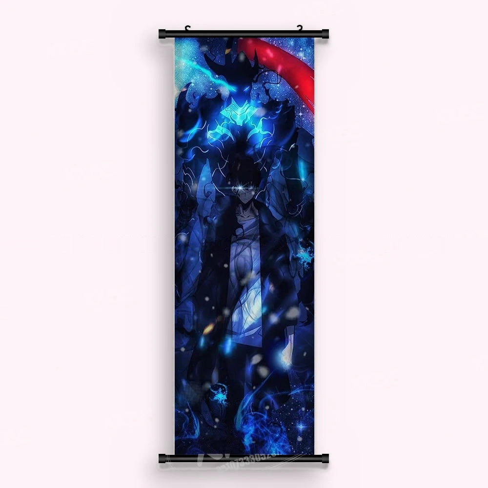 Kakémono Solo Leveling, Sung Jinwoo dans une aura bleue piquée d'étoiles, une cape rouge en arc, vu de face : toile tendue entre ses deux baguettes de bois, cordon de suspension fourni