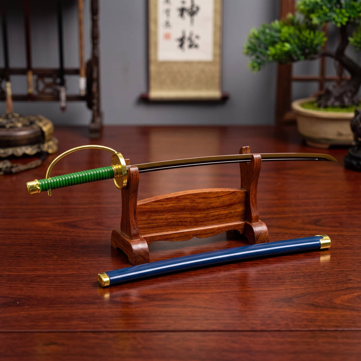 Katana One Piece Shanks le Roux One Piece - presentee sur un support (support non inclus)