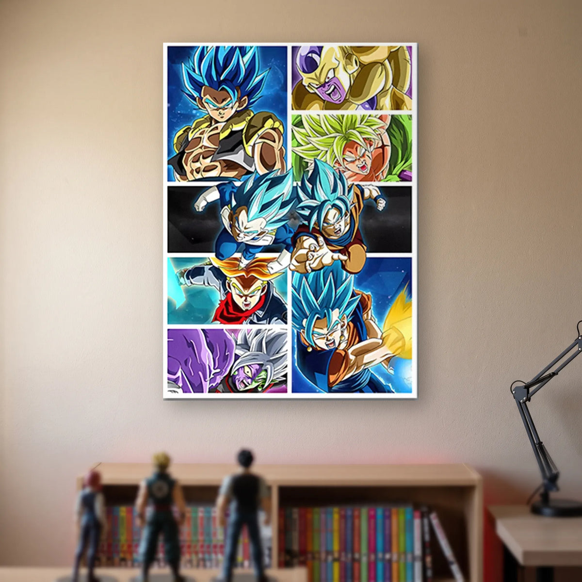 Poster Dragon Ball Gogeta, Vegetto, Broly — grille des formes Blue, accroché sans cadre sur le mur beige d'une chambre, au-dessus d'une étagère de tomes de manga et de figurines