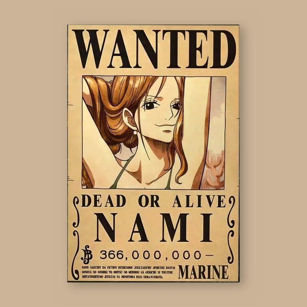 Affiche One Piece WANTED de Nami à plat : papier kraft, titre WANTED, portrait du personnage, mention DEAD OR ALIVE et prime de 366 000 000 berrys
